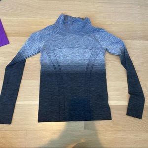 Ivviva long sleeve top turtleneck